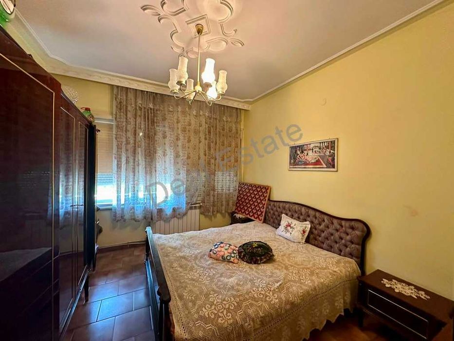 Продава се Тристаен апартамент в Благоевград, Широк център - 90 кв.м за 945 €/кв.м - Снимка #3