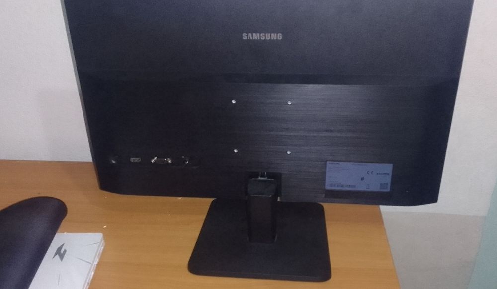 Продам монитор от самсунг 60hz