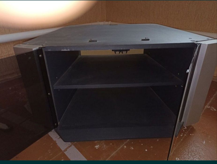 Продам телевизор Панасоник с тумбой