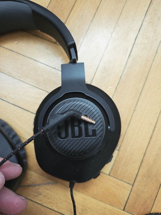 Vând căști JBL cu mufă jack