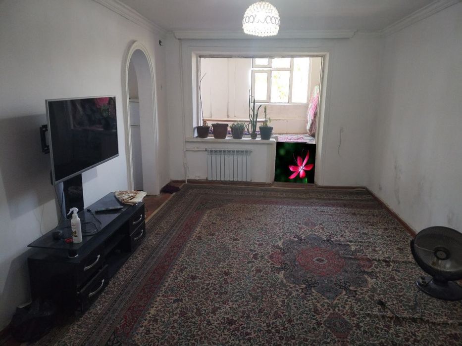 Квартира в Чирчике 3-х комнатная срочно продам реальным клиентам уступ