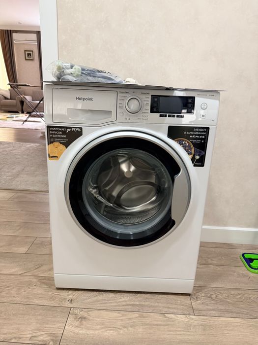 Продается Стиралка Hotpoint.                 .