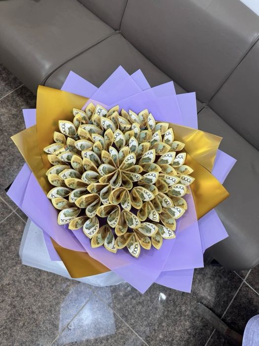 Денежный букет (букеты из денег)