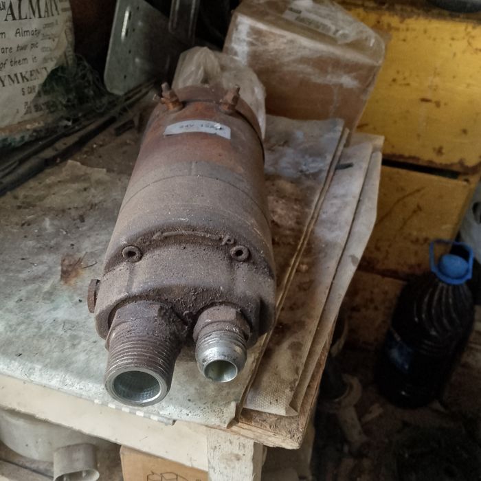 Закачной насос .