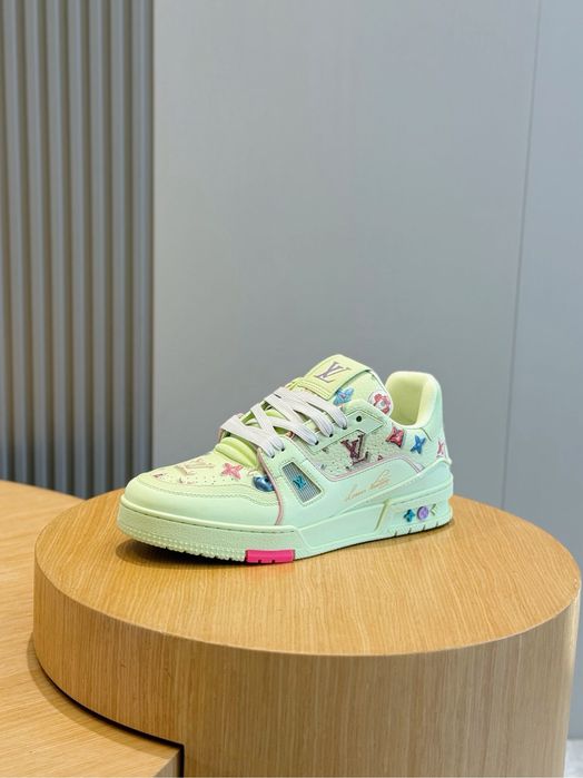 Adidasi Louis Vuitton , calitate premium , pe comanda , noi , 43