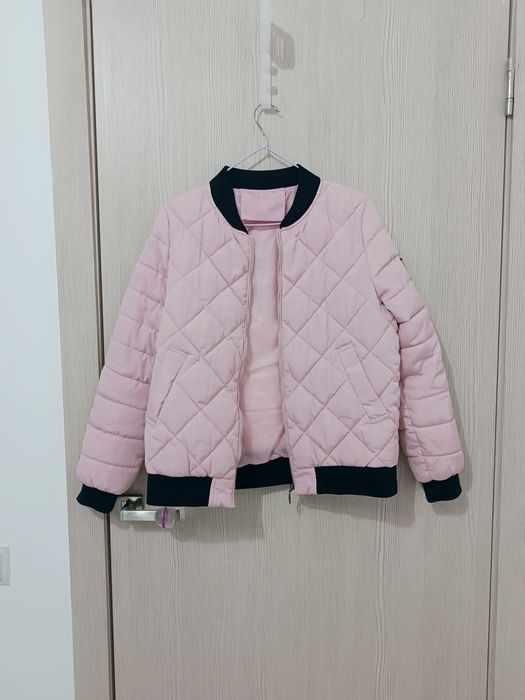 Продам бомбер и безрукавку