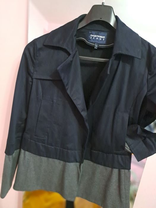 Geacă nouă Armani 42
