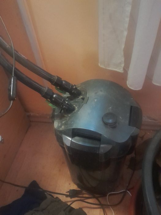 Acvariu mare cu filtru