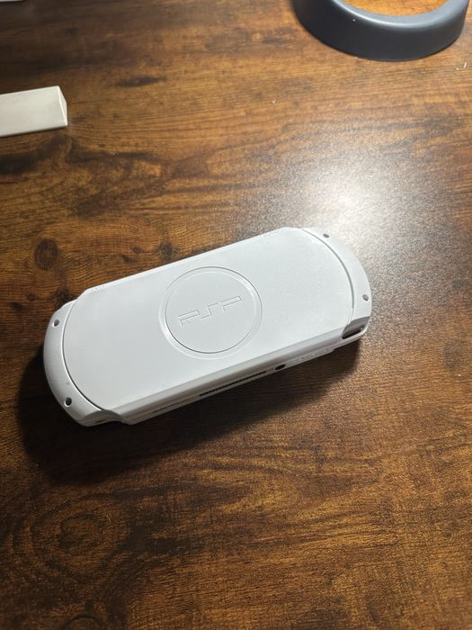 Sony PSP E1008 street