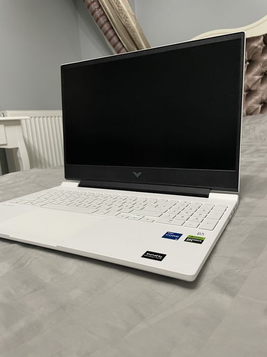 HP Victus 15 Alb