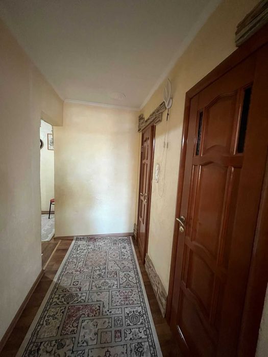 Продам 3-ком квартиру на Строителе