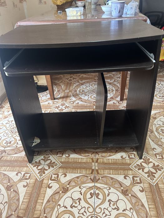 Стол компьютерный