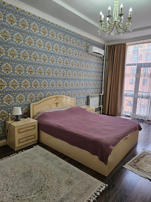 Продается, спальный гарнитур , ковры