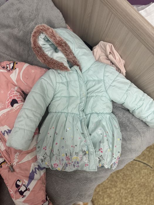 Продам детские куртки