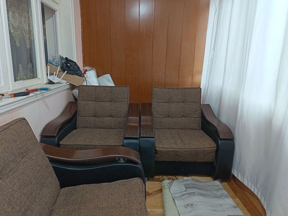 Срочное продам мягкий мебель