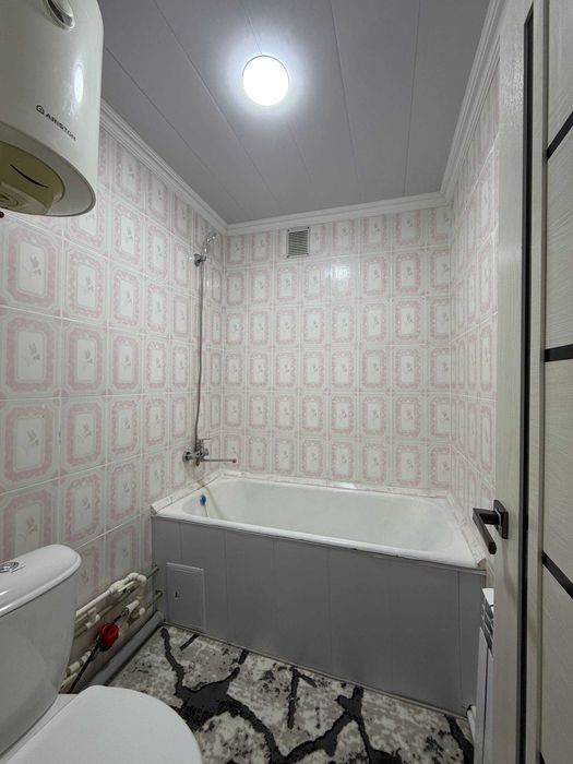 Фрунзиский 4-Мактаб 2-қаватда 2 хонали квартира сотилади. ID: 1893