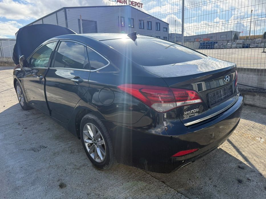 Dezmembrez Hyundai i40 facelift negru berlina 2016 1.7 crdi D4FD euro 6 volan stanga