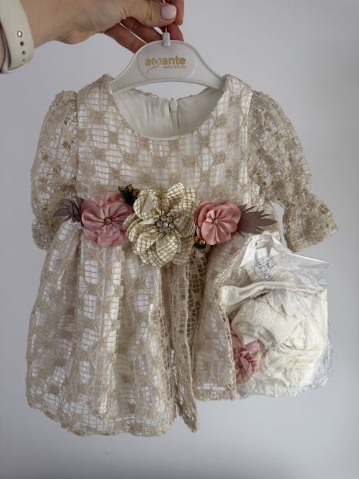 Бебешка официална рокля с дантела и аксесоари