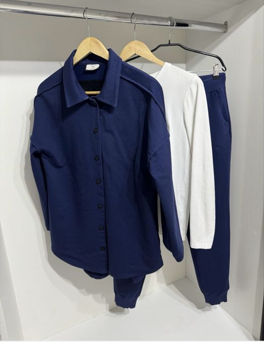 Женский спортивный костюм