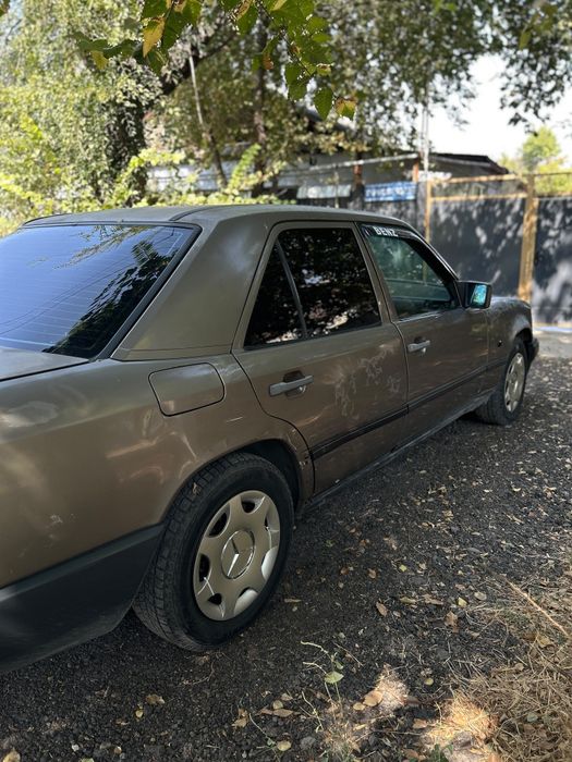 Продам Мерседес w124
