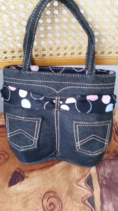 Продавам изходно дамски чанти