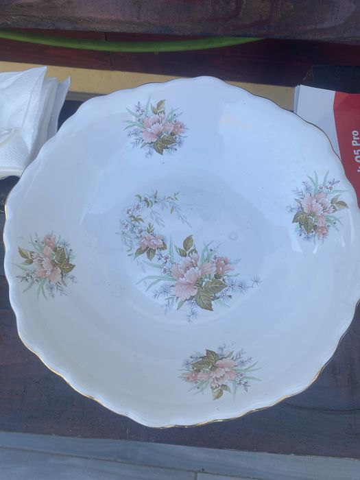 Bol din portelan in stare perfecta