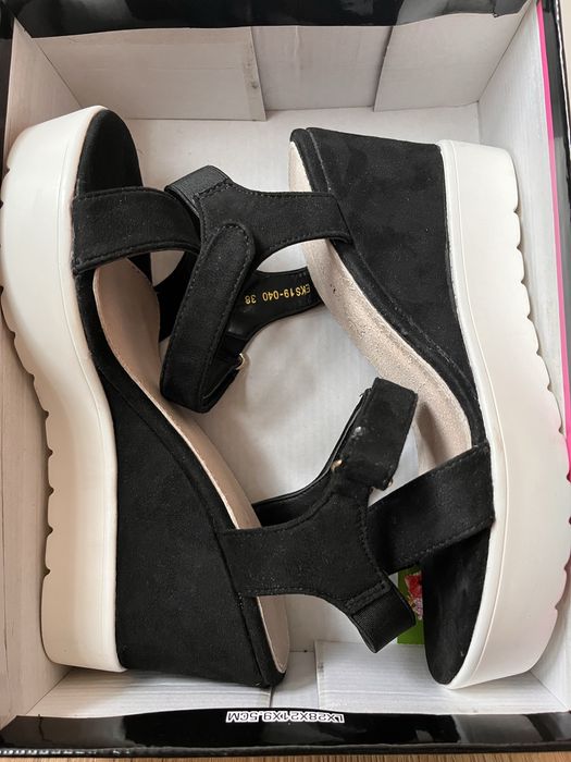 Дамски сандали TENDENZ