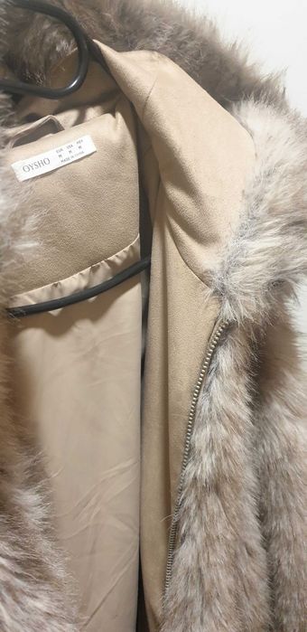 Jacheta OYSHO cu gluga , Blana imitatie Camel, izolație Primaloft  ,'M