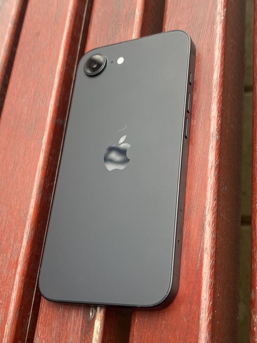 Oferta Zilei : iPhone 16 E / NOU / 0 incarcari / 0 minute