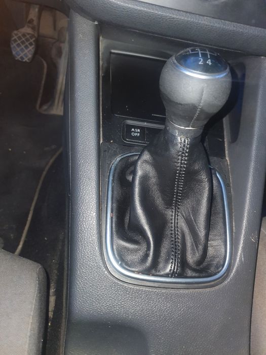Retapitez cu piele naturala scaune auto sau de birou