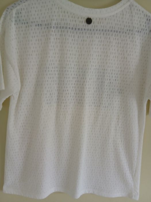 Tricou  BS B in stare impecabila