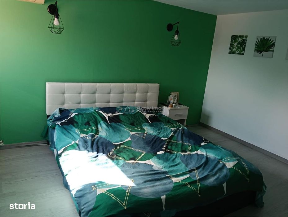 Oferta!! Proprietar -2 case in aceasi curte-4 Dormitoare-Foisor-Strada
