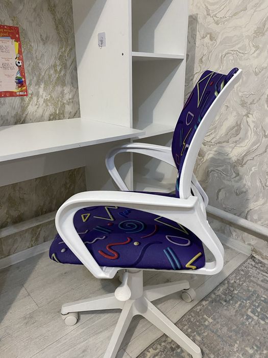 Стол и кресло для школьника