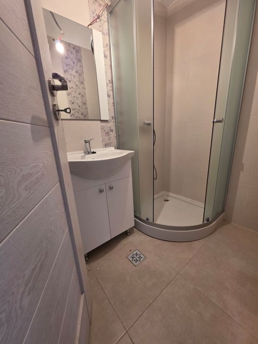 PROPRIETAR Vand Ap. 4 cam,doua balcoane,2 locuri parcare