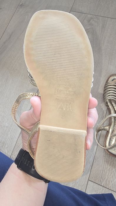 Страхотни детски сандали за момиче Zara.