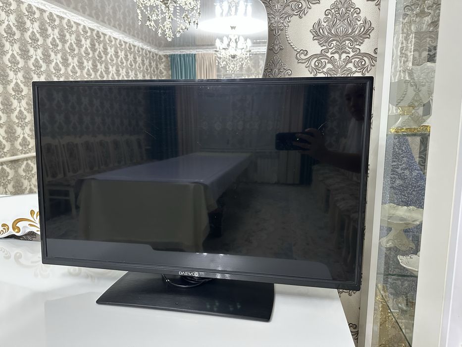 Телевизор DAEVO диаметры 73см