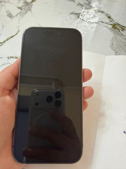 Продам айфон 14 про