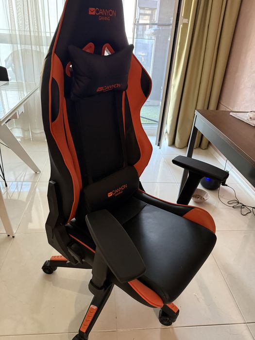 Геймърски стол Canyon Gaming – като нов, много удобен