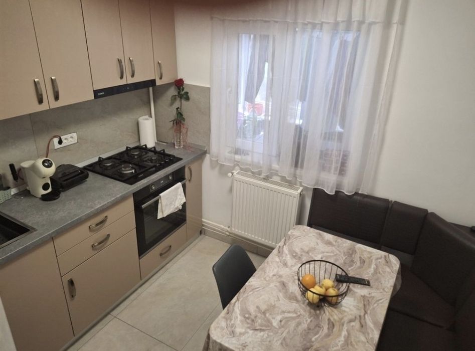 Apartament 3 camere decomandat