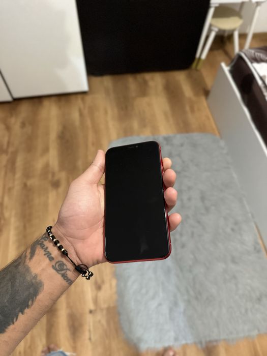 Se vinde iphone 11