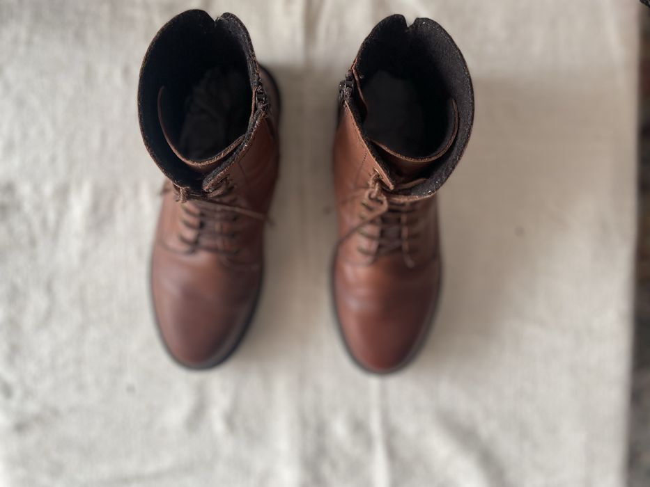 продавам кожени кафяви зимни боти