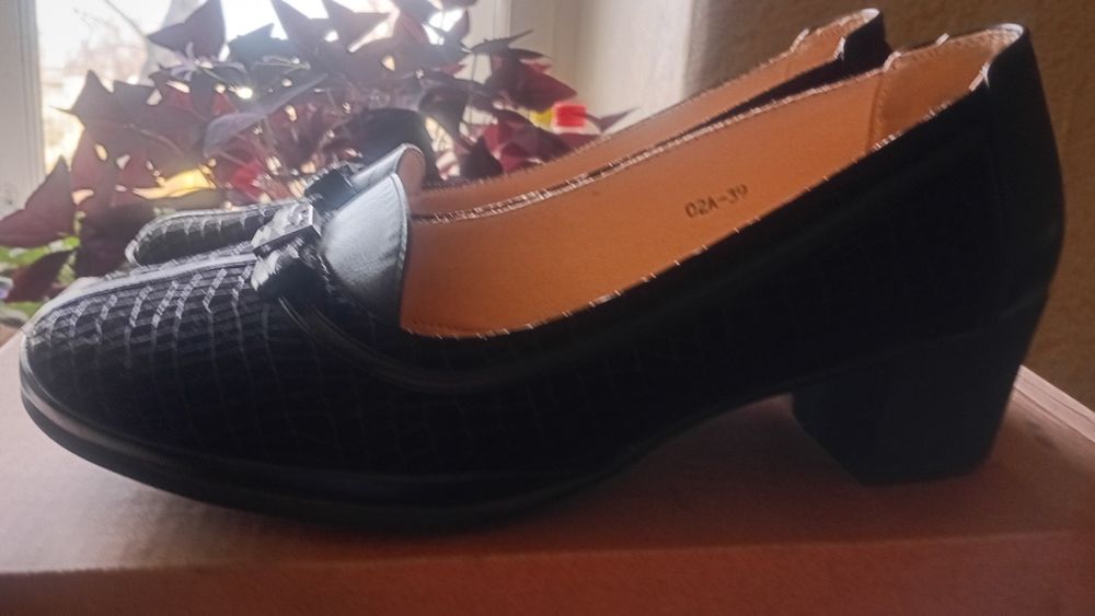 Продам туфли р39