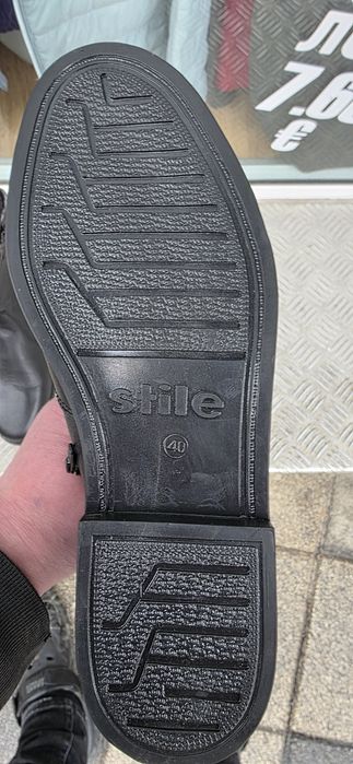 Продавам чисто нови дамски обувки от естествена кожа 40 номер