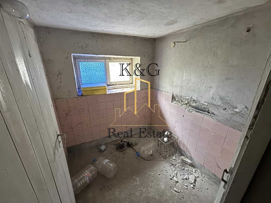 Продава се Къща в с. Ушинци, Област Разград - 120 кв.м за 468 €/кв.м - Снимка #5