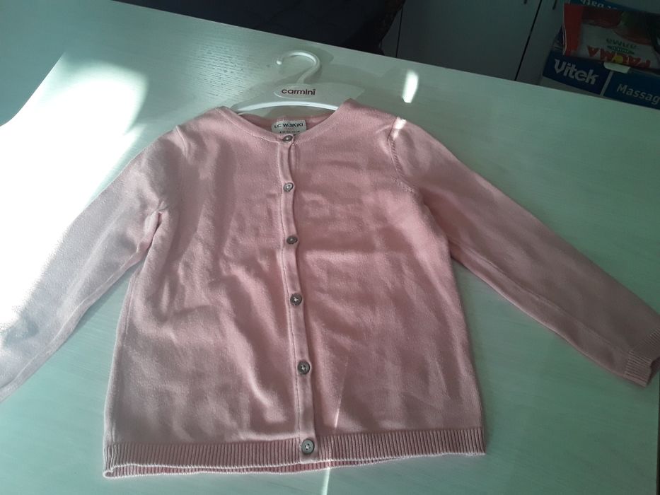 Продаются детские куртки  и кофты