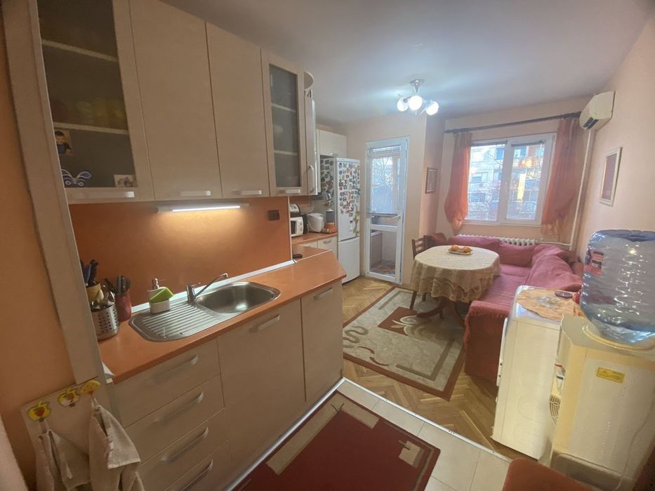 Продава се Тристаен апартамент в Плевен, Дружба 3 - 82 кв.м за 1464 €/кв.м - Снимка #4