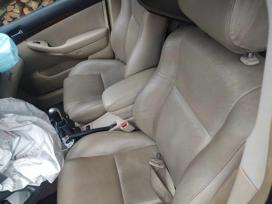 Toyota Avensis 2.0 116