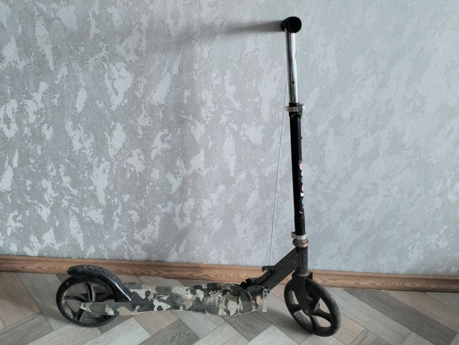 Продам детский велосипед, самокат,и ролик