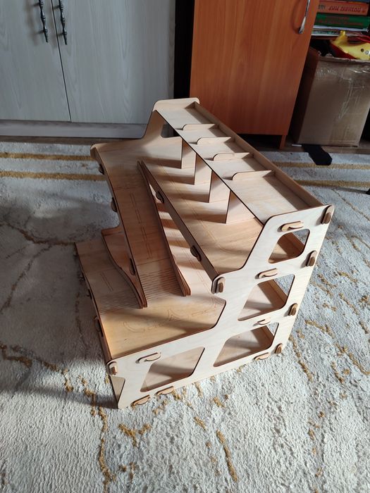 Продам парковку для машинок