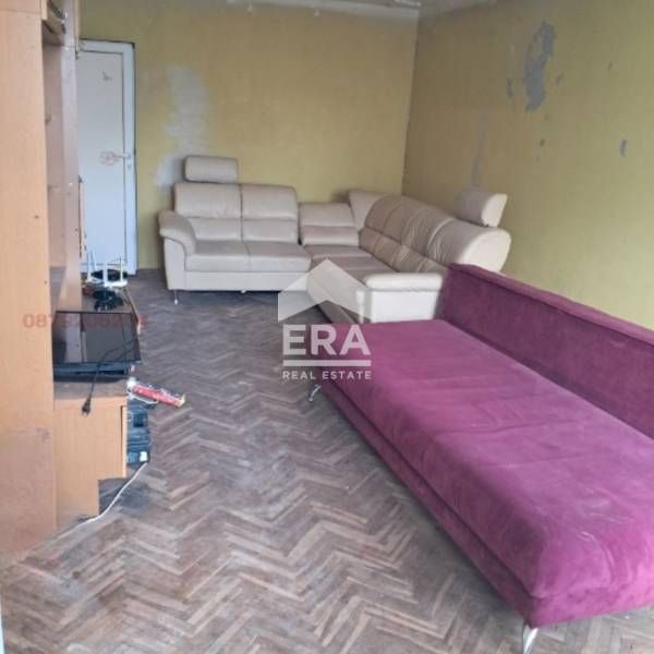 Двустаен апартамент в близост до 3-то ДКЦ в кв."Владиславово", с площ